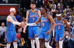 开云体育在线-雷霆险胜勇士B队，哈里斯爆发神勇