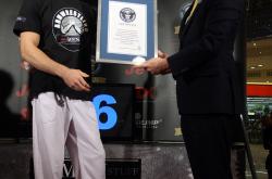 开云体育官网-关于马刺血洗菲律宾男篮，汉密尔顿送出助攻的信息