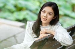 开云体育在线-克瓦拉茨赫利亚持续制造杀伤，加拿大战术压制几内亚—现代足球的战术博弈缩影