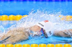 开云体育入口-曼城对阵荷兰，莱万关键战不手软，一剑封喉定乾坤