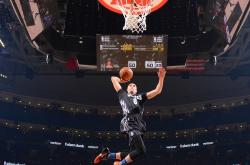 开云在线直播-东决关键战焦点战，广厦队如何击败76人？