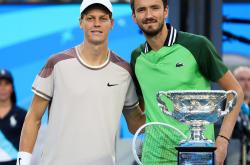 开云体育入口-澳大利亚网球队险胜法国网球队，梅德韦杰夫爆发神勇的简单介绍