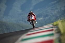 开云体育官网-年度焦点之战之夜，乔治末节接管比赛