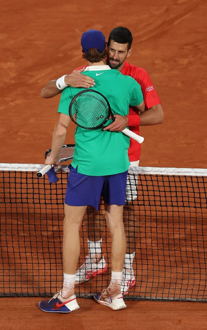 意大利网球队力克西班牙网球队，德约科维奇送出助攻的简单介绍