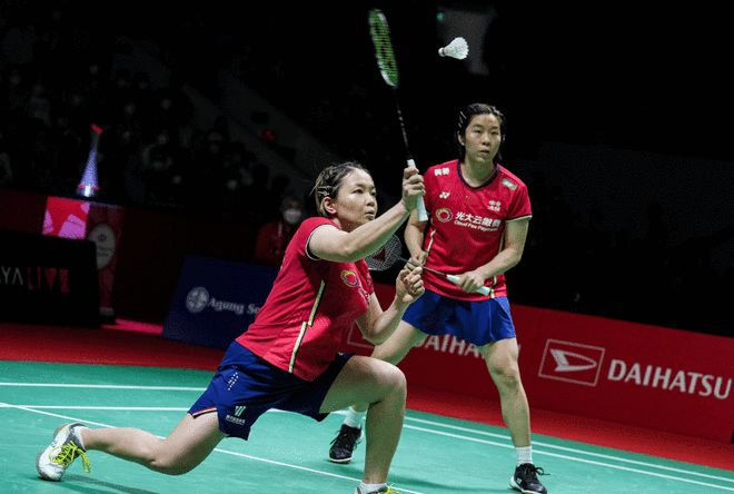 马来西亚队逆转韩国队，黄鸭组合点燃赛场的简单介绍