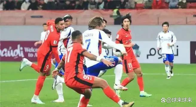 包含队伍实力差距拉大交锋愈发悬念的词条 包含队伍实力差距拉大交锋愈发悬念的词条