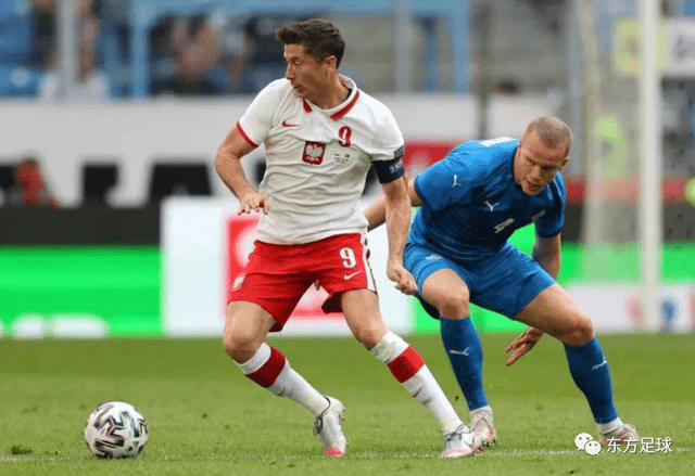 波兰队全面压制对手，稳居小组头名的简单介绍