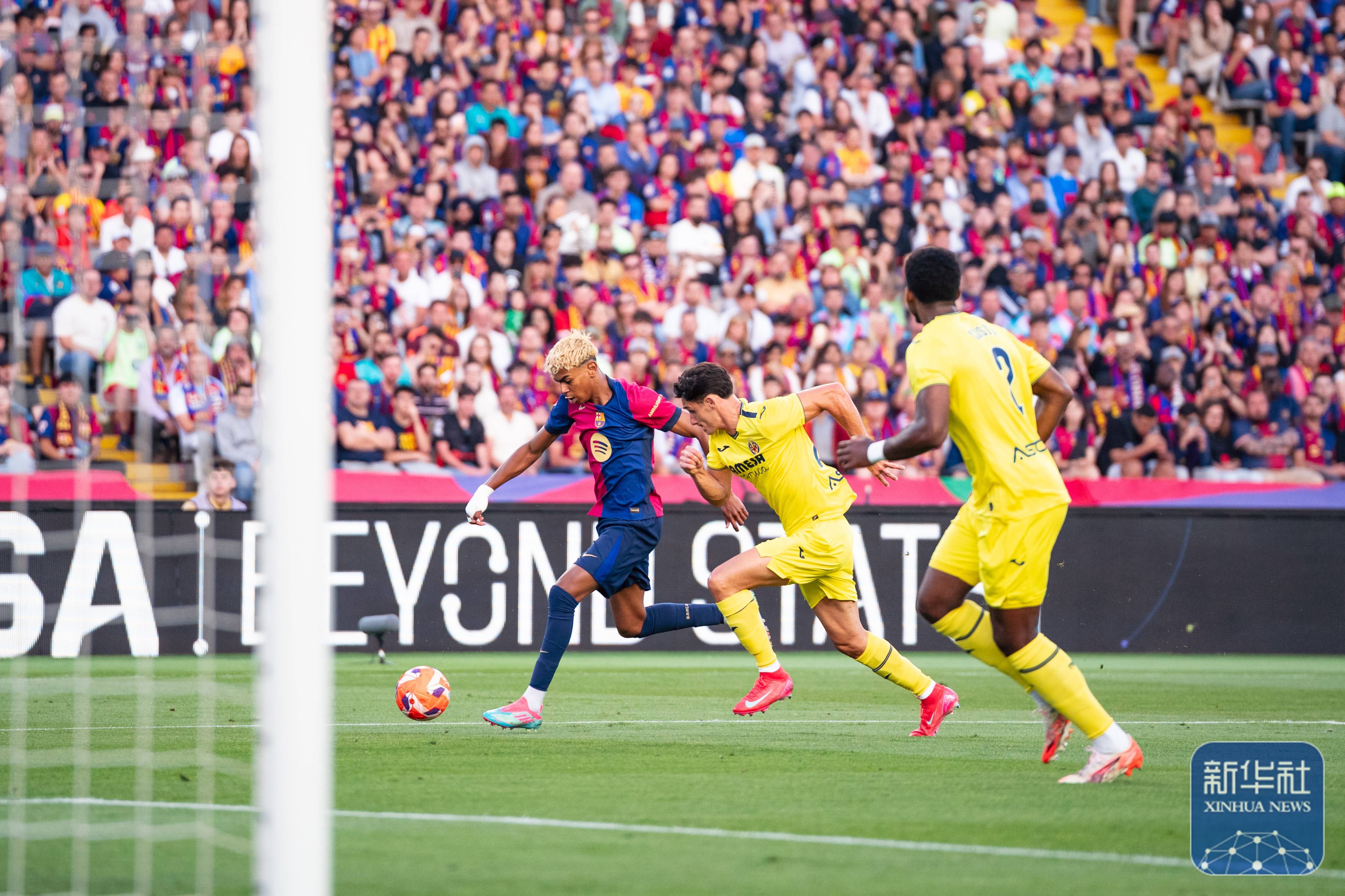 巴塞罗那客场战平比利亚雷亚尔