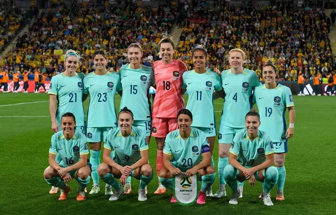 瑞典女足队众将齐心协力，赢得悬殊胜利的简单介绍