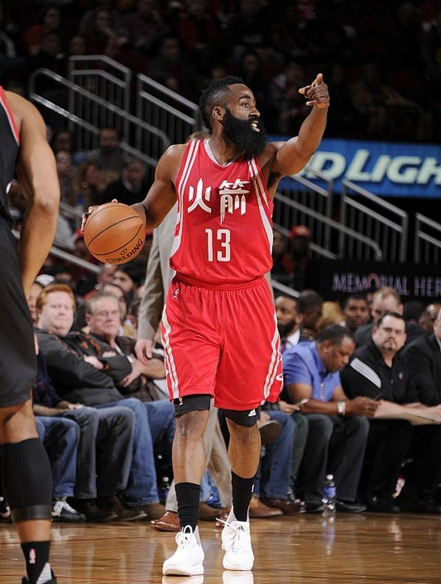 火箭队球员互动频繁，团队凝聚力大增的简单介绍