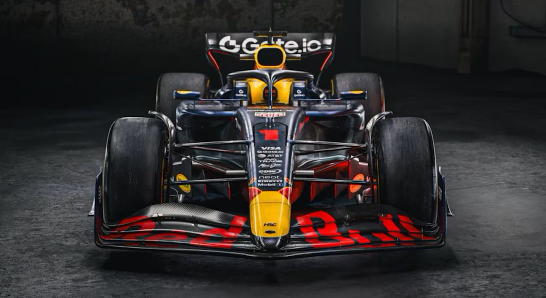 包含索伯车队鏖战阿斯顿马丁,拉塞尔关键制胜的词条 包含索伯车队鏖战阿斯顿马丁,拉塞尔关键制胜的词条