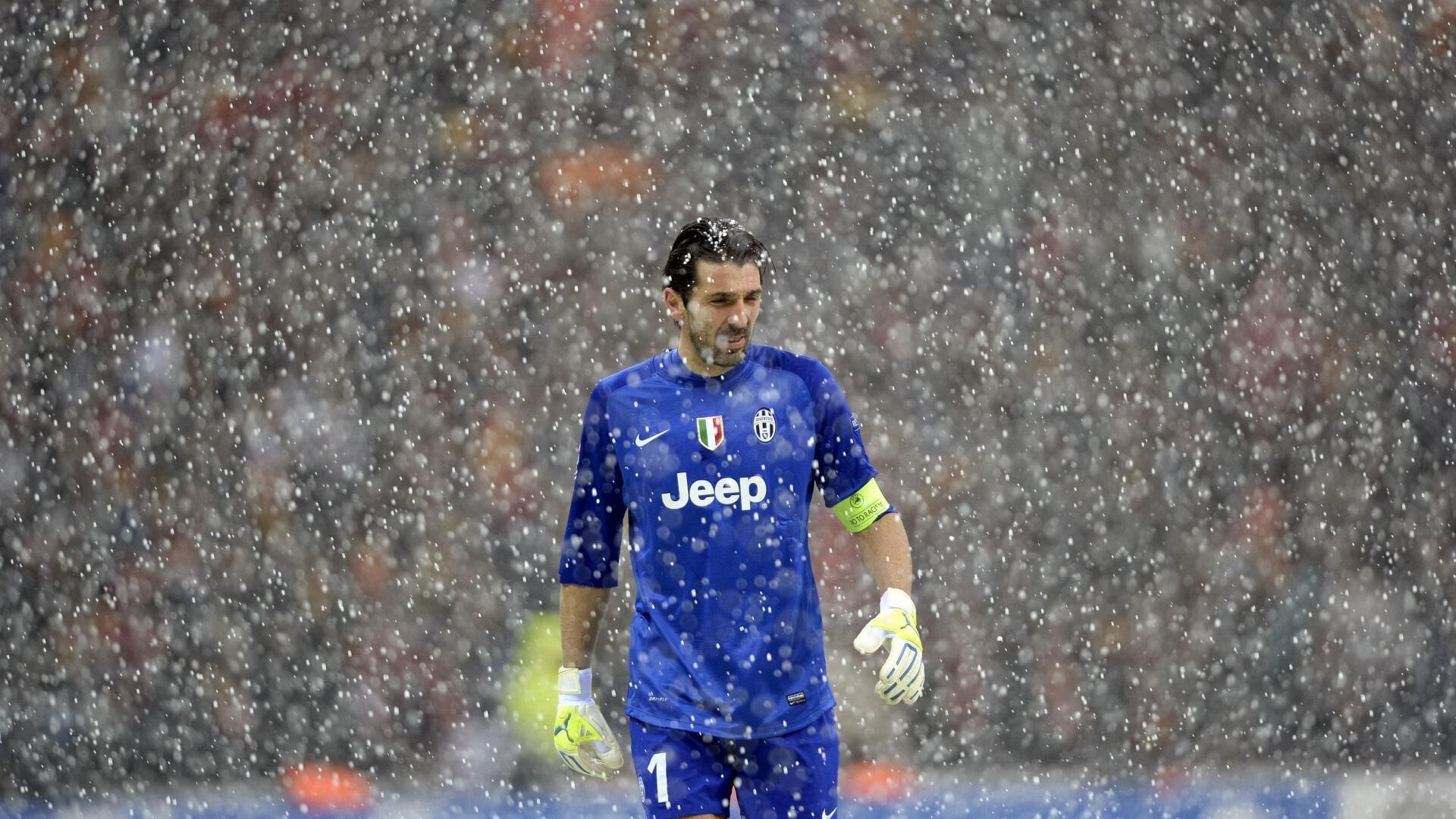 赛道与绿茵的交响，劳塔罗的持续杀伤哲学如何点亮F1争冠之夜