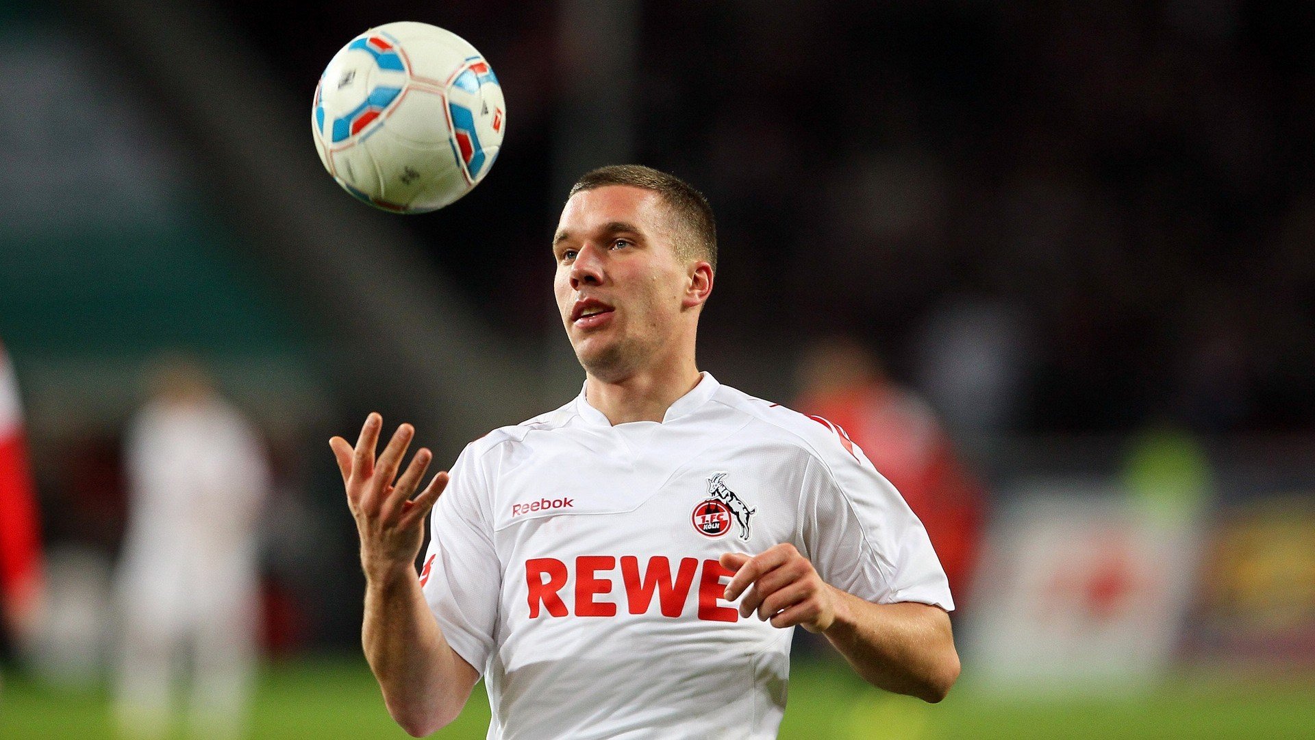 欧冠半决赛之夜,拉文关键进球定乾坤