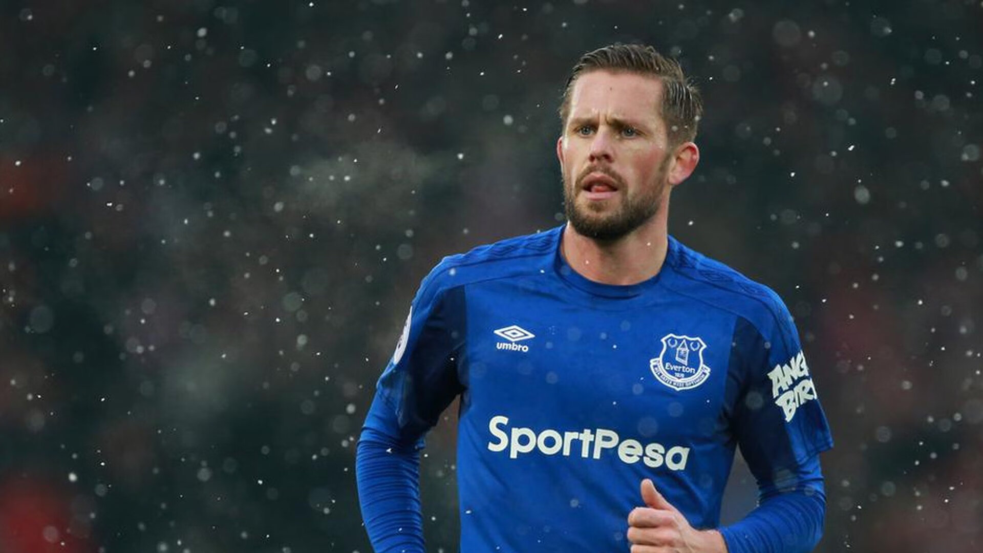 灰熊铁血防守锁死尼克斯，约基奇化身关键先生主宰战局